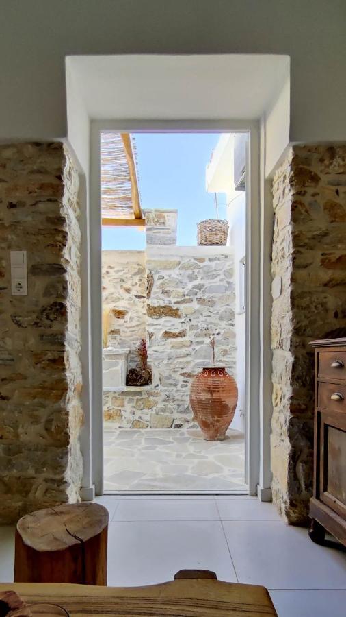Laina Traditional Guest House Apérathos Exterior photo